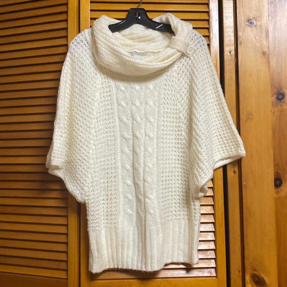 Micha Very nice poncho sweater nice collar